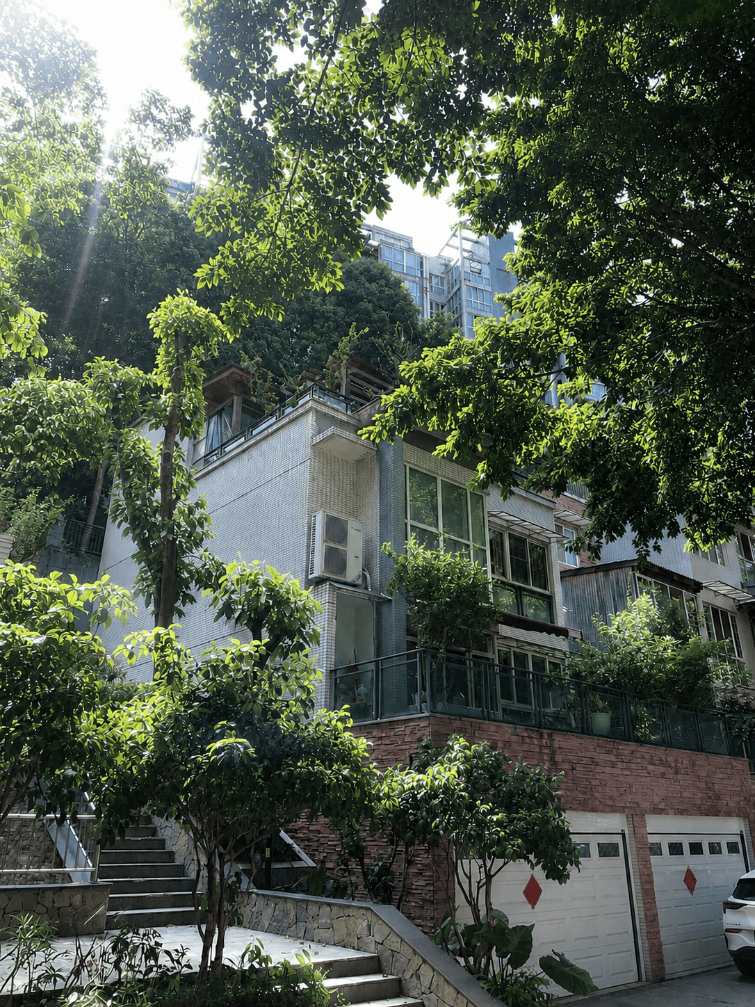 潼南岛居岁月从容升级：小小岛老别墅加装蒂升悦行款电梯